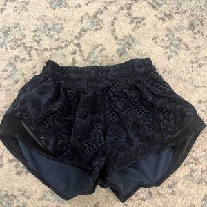 LULULEMON HOTTY HOTS